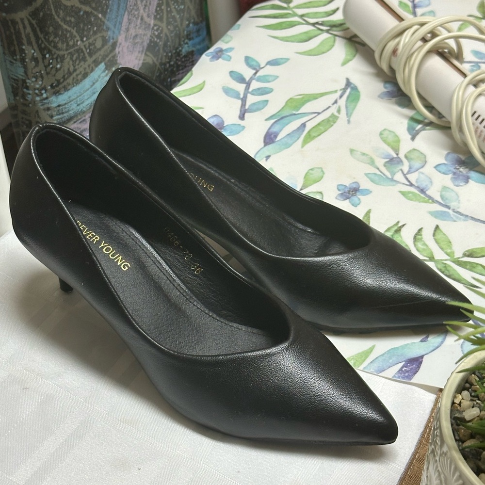 Formal black shoes